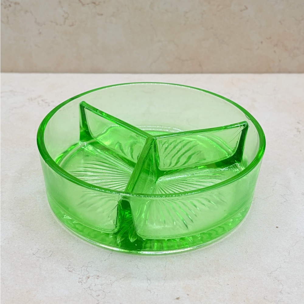 Vintage Green Depression/Vasoline/Uranium Glass 3 Section Candy Dish Starburst